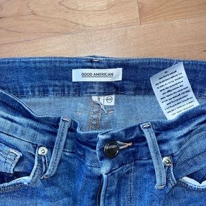 Good American Skinny Ripped jeans. Size 8/29. Amazing condition!